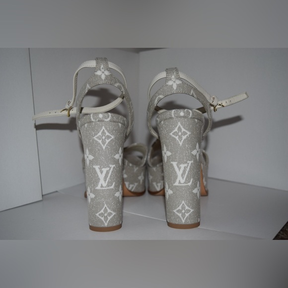 Louis Vuitton MONOGRAM Womens Platform & Wedge Sandals 2023 SS - Picture 10 of 14